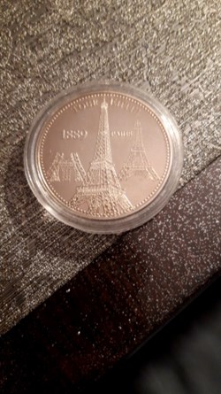 Medaille Les plus beaux trésors du patrimoine de france Tour eiffel