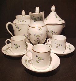 Service en porcelaine de Paris