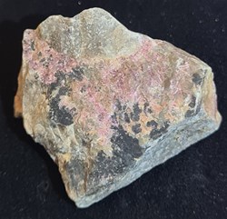 Erythrite