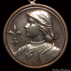 Pendentif médaille