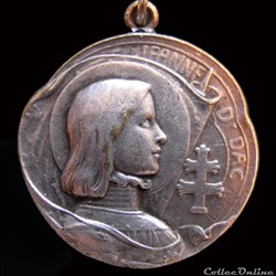 Pendentif médaille