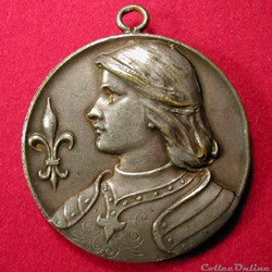 Pendentif médaille