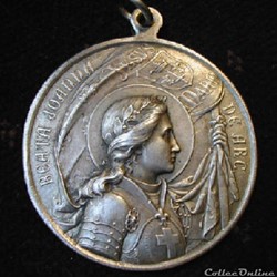 Pendentif médaille