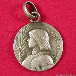 Pendentif médaille