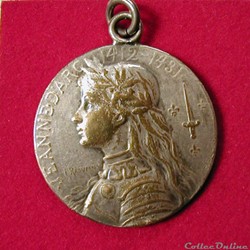 Pendentif médaille