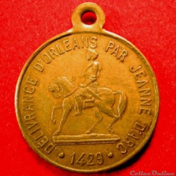 Pendentif médaille