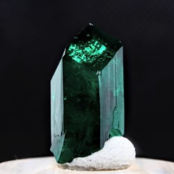 9 - Dioptase