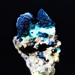 8 - Veszelyite