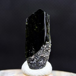 8 - Olivenite
