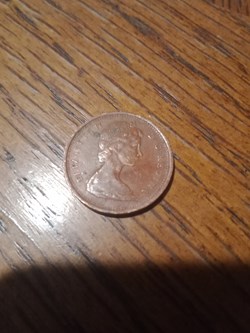 Canadian 1 cent commemorative queen Elizabeth coin from 1867-1967