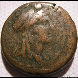Ptolemy IV (221-204 BC.) Dichalkon Æ 26