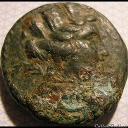 Arados, Phoenicia - Dichalkos 215/130 BC.