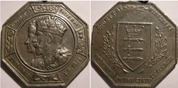 George V & Mary - Silver Jubilee 1935 Medallion - Middlesex, UK