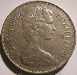 Elizabeth II - 10 New Pence 1974 - UK