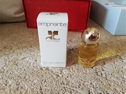 COURREGE EMPREINTE