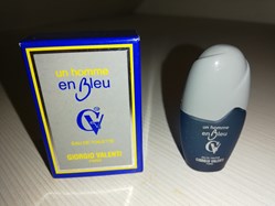 VALENTI UN HOMME EN BLEU