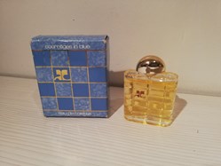 COURREGE IN BLUE
