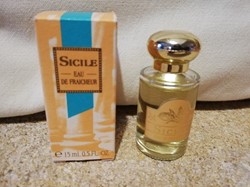 DERROISNE ISABELLE LE MONDE EN PARFUM SICILE