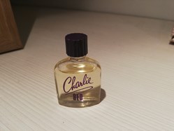 REVLON CHARLIE RED