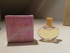VANDERBILT HONEY MOON