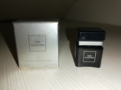 VALENTINO VERY VALENTINO