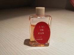 NON IDENTIFIE EAU DE ROSE