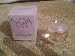 CACHAREL NOA FLEUR