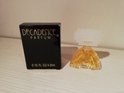 DECO DISTRI GROUPE DECADENCE