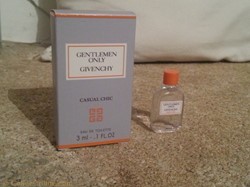 GIVENCHY GENTLEMAN CASUAL CHIC