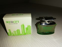 SEX IN THE CITY KISS