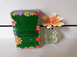 JACOBS MARC DAISY WILD EAU SO INTENSE