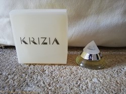 KRIZIA KRIZIA
