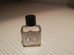FERRAGAMO F