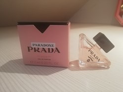 PRADA PARADOXE