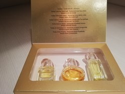 AVON COFFRET TOMORROW