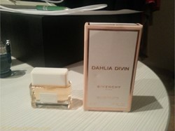 GIVENCHY DAHLIA DIVIN