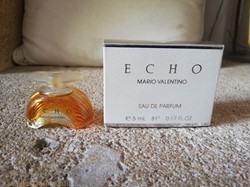 VALENTINO ECHO
