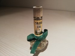 LELONG MUSK OIL