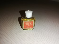 DANA SYMBOLE