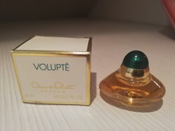 RENTA OSCAR DE LA VOLUPTE