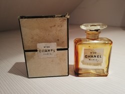 CHANEL N°22