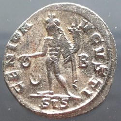 Follis de Maximin II Daia - GENIO AVGVSTI / CROISSANT / B SIS