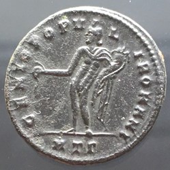Follis de Maximin II Daia - GENIO POPVLI ROMANI / HT(GAMMA)