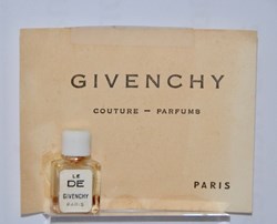 GIVENCHY - Le De