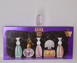 SUI Anna - Coffret miniatures Collection - Secret wish - Magic Romance