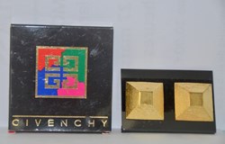 GIVENCHY - Boucles d'oreilles prisme