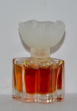 RENTA Oscar de la R - Oscar