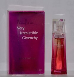 GIVENCHY - Very Irrésistible