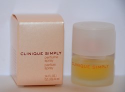 CLINIQUE - Simply