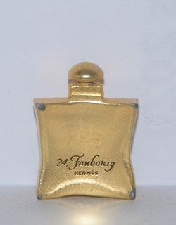 HERMÈS - 24 Faubourg pin's